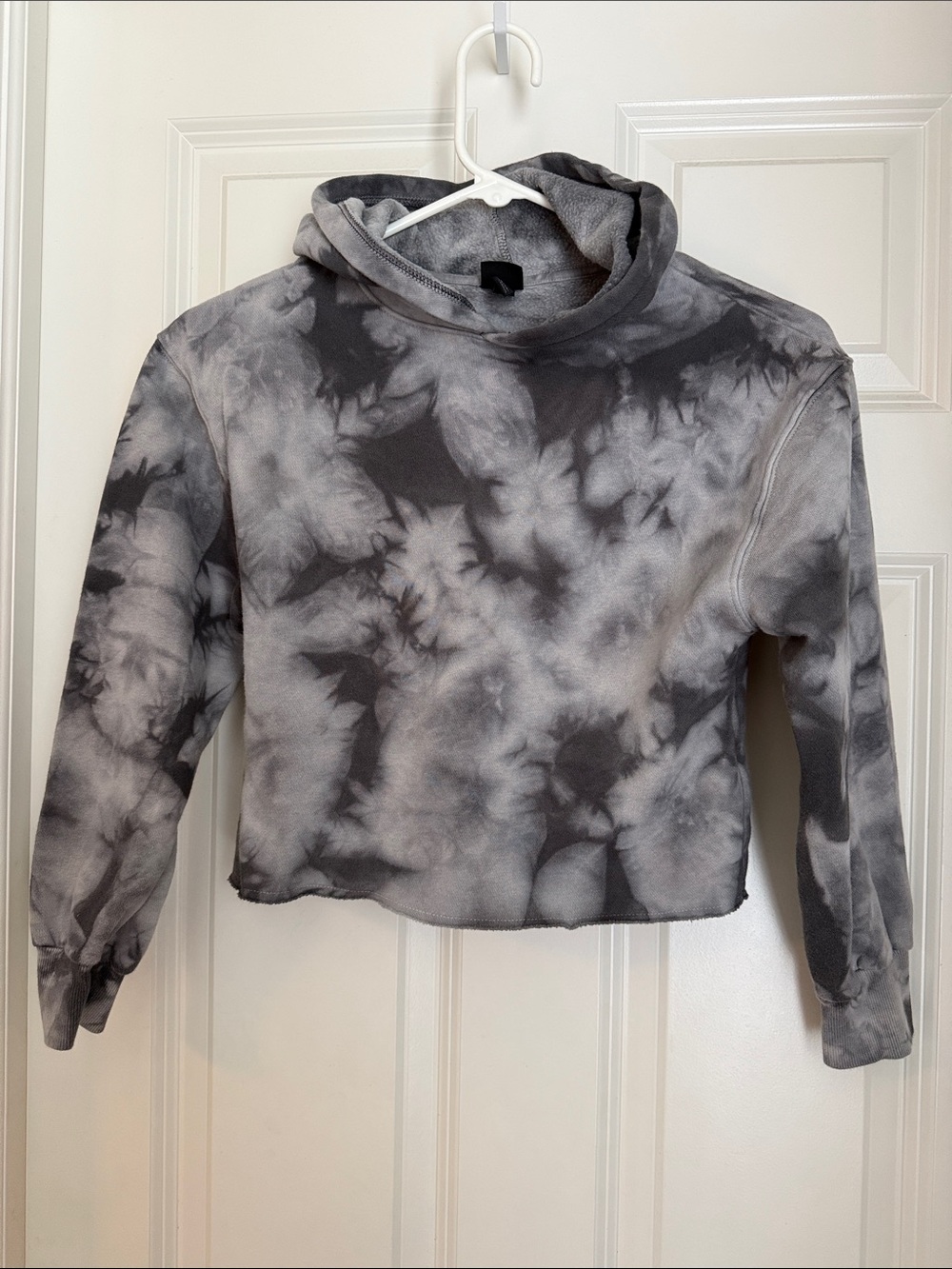 art class Gray & Black Tie-Dye Cropped Hoodie